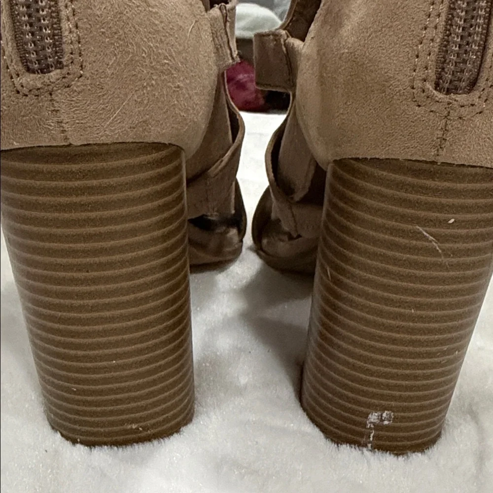 Apt. 9 Beige Strappy Block Heels